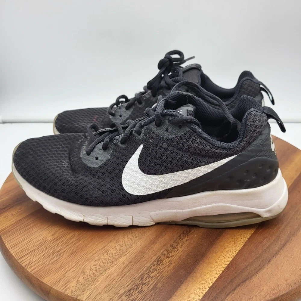 Nike‎ Air Max Motion Running Shoes Mens Size 8.5 Black White 833260-010 Shoes